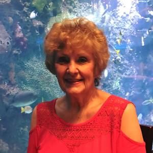 Meet your Posher, Lori